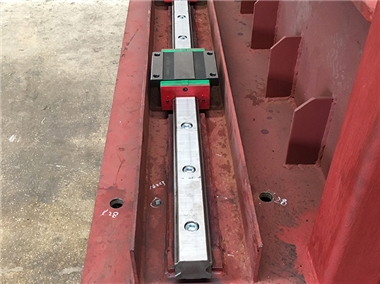 Hướng dẫn tuyến tính chùm bên (có thể thay đổi)