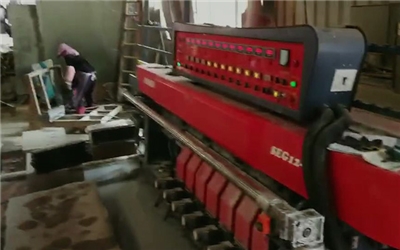 Máy mài cạnh tự động